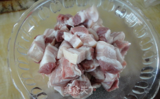 杏鲍菇红烧肉的做法步骤：2