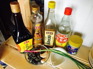 凉拌木耳的做法步骤：1