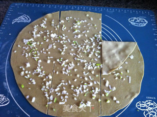 抹茶葱花饼的做法步骤：7