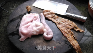 暖心暖胃墨鱼猪肚排骨汤的做法步骤：2