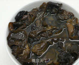 木耳红烧肉  ★减脂排毒木耳 7的做法步骤：1