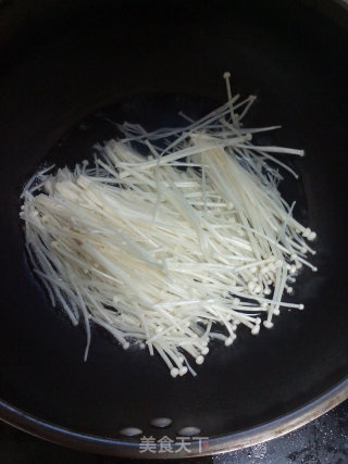 菠菜拌金针菇的做法步骤：4