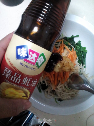 菠菜拌金针菇的做法步骤：8