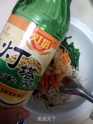 菠菜拌金针菇的做法步骤：9