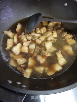 蒜头焖五花肉的做法步骤：4