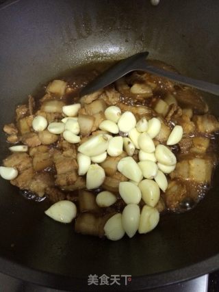 蒜头焖五花肉的做法步骤：6