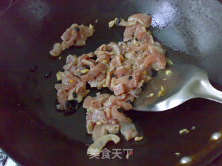 豉香蒜苔炒肉片的做法步骤：3