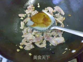 豉香蒜苔炒肉片的做法步骤：4