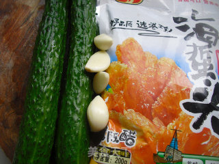 黄瓜拌海蜇头的做法步骤：1
