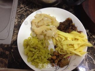 柠檬鸭的做法步骤：2
