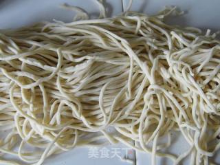 番茄鸡蛋酱拌面的做法步骤：2
