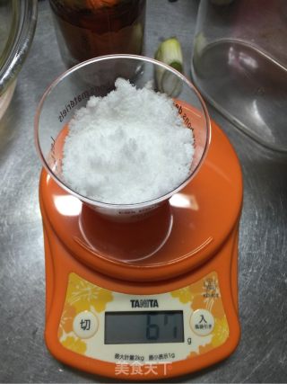 纸杯海绵蛋糕的做法步骤：2