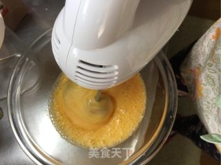 纸杯海绵蛋糕的做法步骤：6