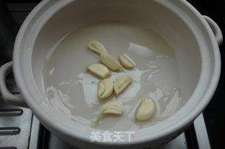 大虾干煮南瓜的做法步骤：2