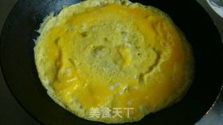 韭菜鸡蛋滋卷的做法步骤：2