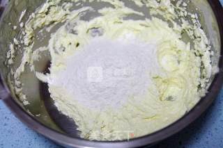【菠萝花cupcake】：可以养肝的小蛋糕的做法步骤：7