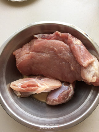 自制肉松的做法步骤：1
