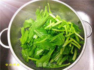 腊肉炒芥菜心的做法步骤：3