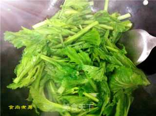 腊肉炒芥菜心的做法步骤：7