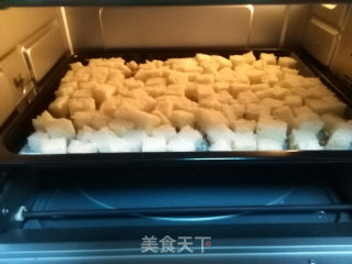 自制面包糠的做法步骤：4
