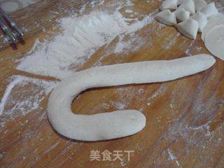 东北特色——酸菜猪肉饺子的做法步骤：8