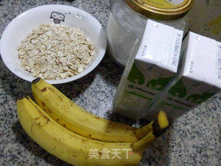 牛奶香蕉燕麦粥的做法步骤：1