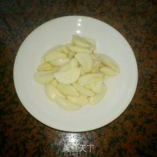 蒜香鸡翅的做法步骤：2