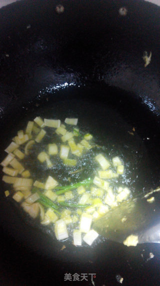 鸡蛋炒韭菜的做法步骤：3