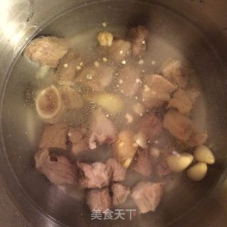 白萝卜炖羊肉的做法步骤：4