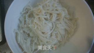 炝拌金针菇的做法步骤：5