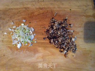 荠菜鸡蛋豆渣馅饼的做法步骤：6