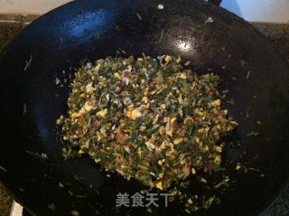 荠菜鸡蛋豆渣馅饼的做法步骤：8