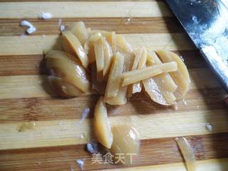酸辣爆炒鱿鱼的做法步骤：5