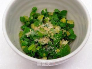 盐葱鲑鱼 《纸包鱼片 3》的做法步骤：2