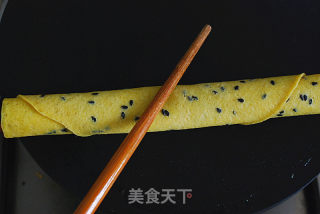 香酥芝麻蛋卷的做法步骤：10