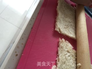 芝士溶岩土司卷的做法步骤：2