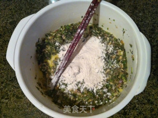 荠菜鸡蛋饼的做法步骤：4