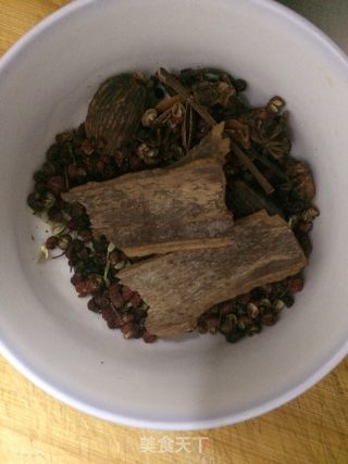 土豆炖牛肉的做法步骤：3