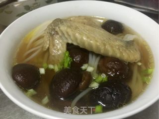 石参鸡汤米线的做法步骤：7