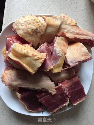竹荪厚百叶老鸭汤的做法步骤：4