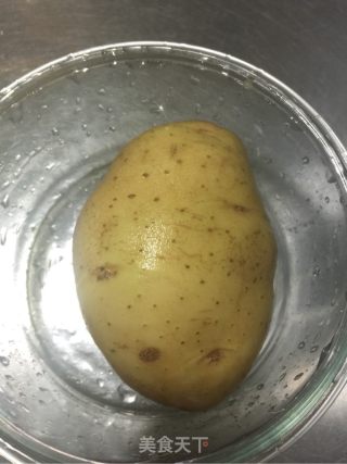 凉拌土豆丝的做法步骤：1