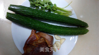 猪头肉拌黄瓜的做法步骤：1
