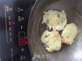 土豆饼的做法步骤：8