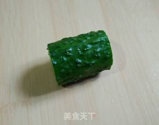 黄瓜木桶（菜品雕刻）的做法步骤：1