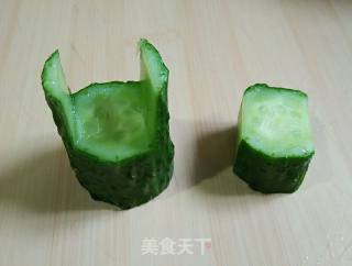黄瓜木桶（菜品雕刻）的做法步骤：5