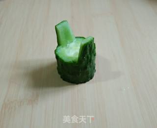 黄瓜木桶（菜品雕刻）的做法步骤：6