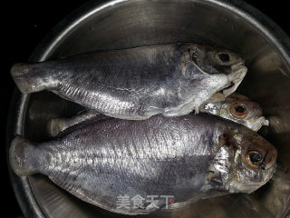 豆鼓肉鱼的做法步骤：1
