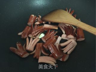 西兰花炒火腿的做法步骤：4