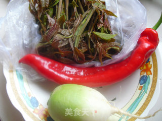 香椿拌萝卜的做法步骤：1