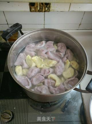 双色水饺的做法步骤：10
